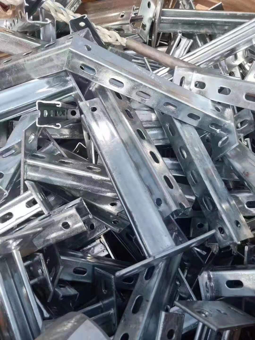 光伏支架c型鋼安裝注意事項