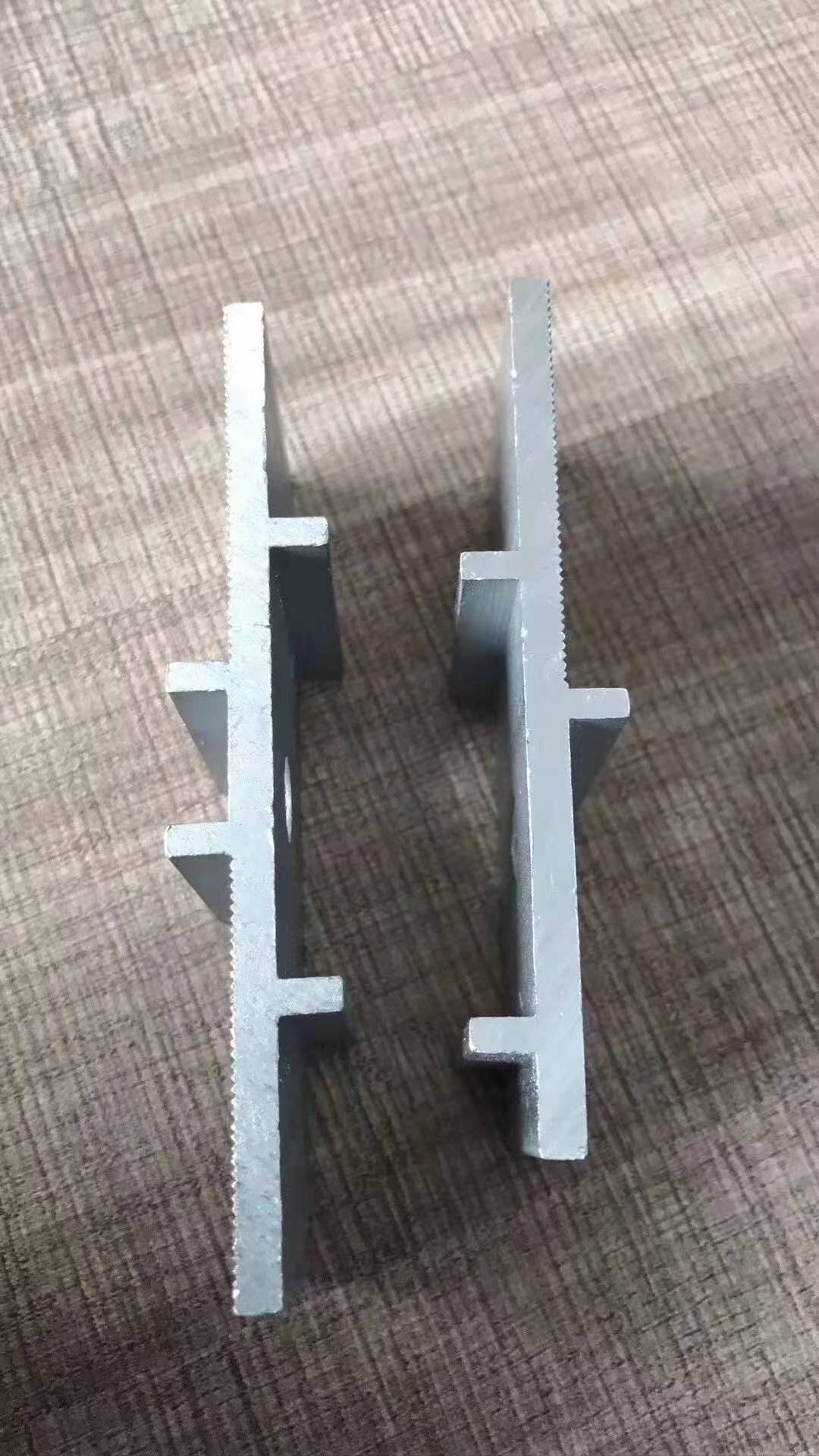彩鋼瓦光伏支架用途